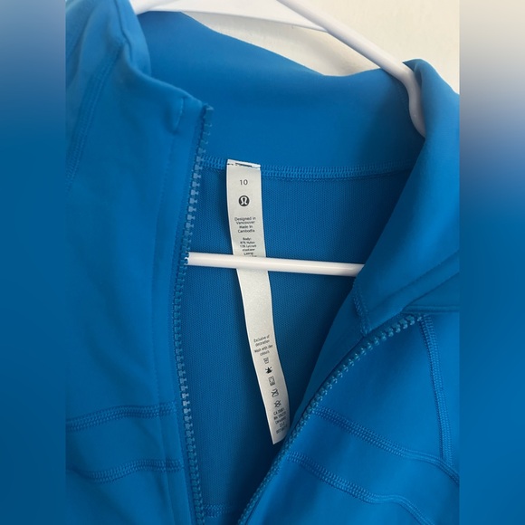 NWT Lululemon Define Jacket *Luon
Poolside - Picture 4 of 5